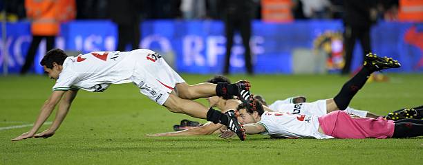 通过分析本 通过分析本